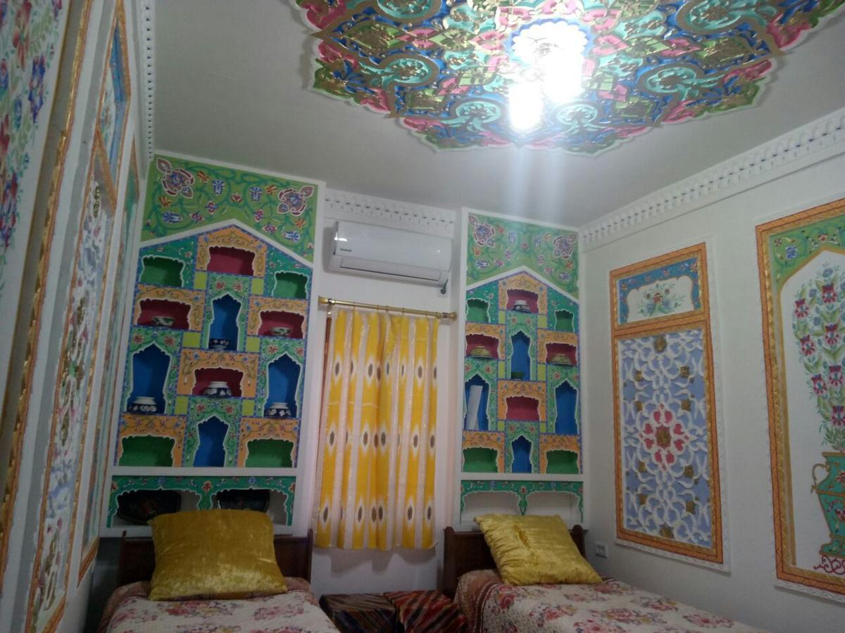 Al Hilol Guesthouse Buchara Buitenkant foto
