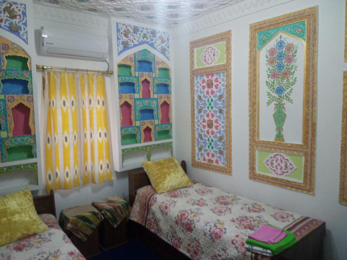 Al Hilol Guesthouse Buchara Buitenkant foto